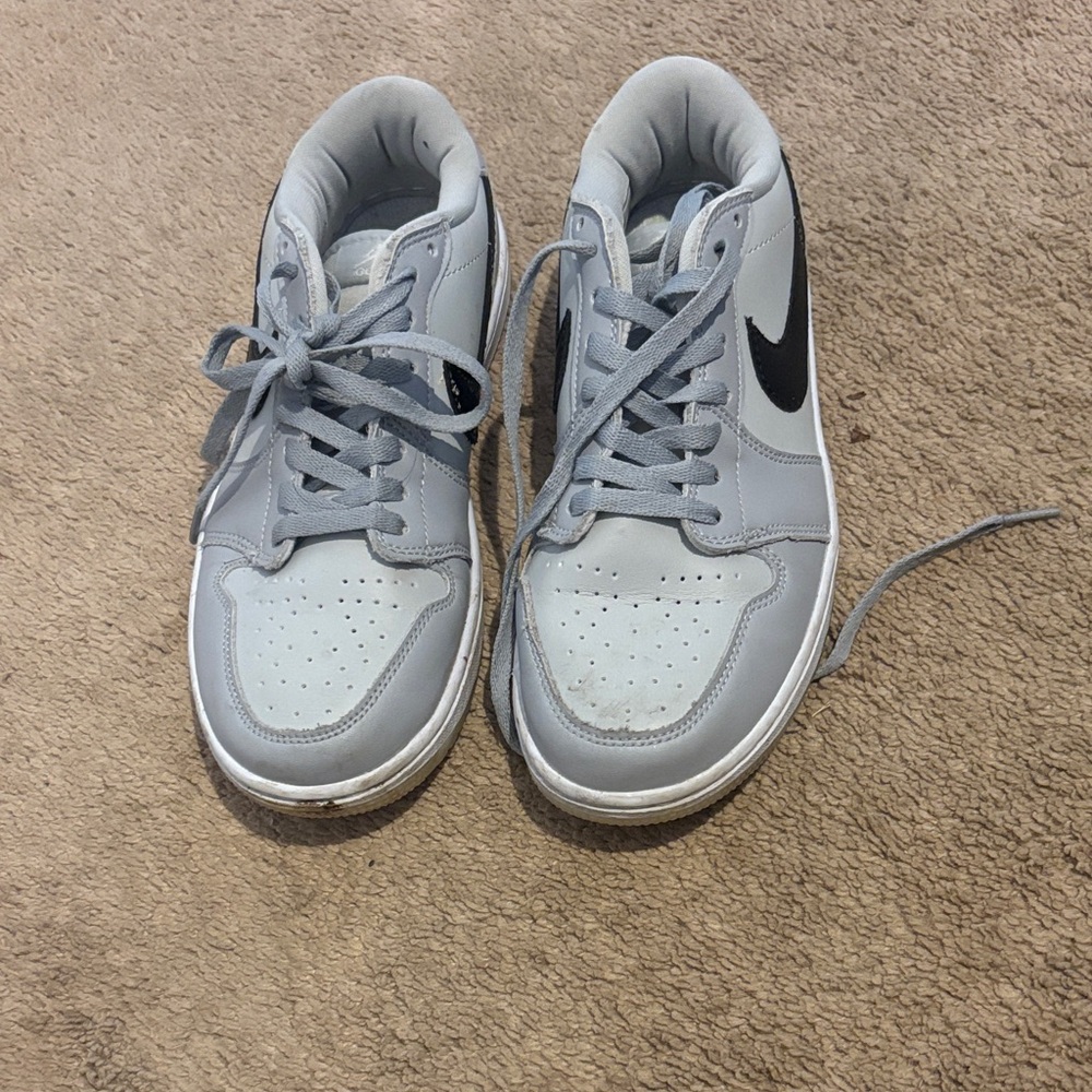 Women Gray and Black Sneakers Preowned final sale